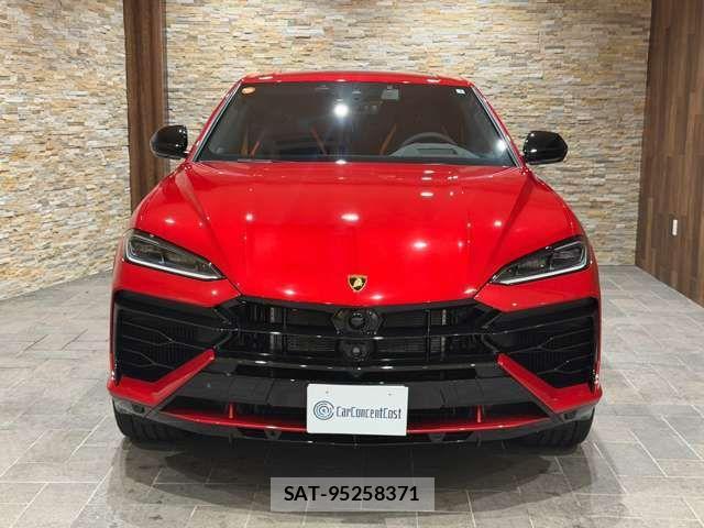 Lamborghini URUS 2025-05 2099783-5