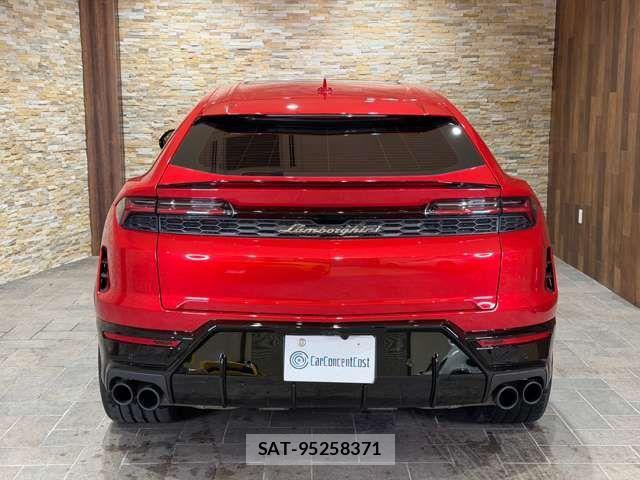 Lamborghini URUS 2025-05 2099783-7