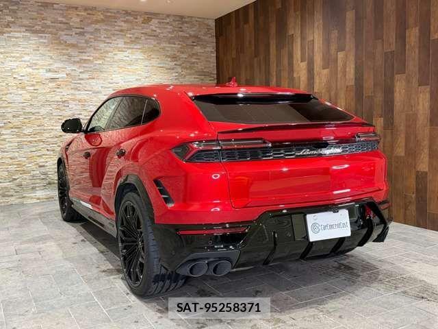 Lamborghini URUS 2025-05 2099783-8