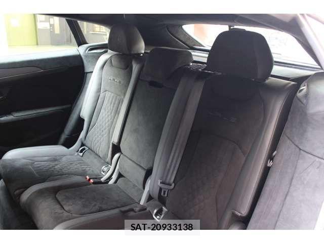 Lamborghini URUS 2025-05 3673413-16