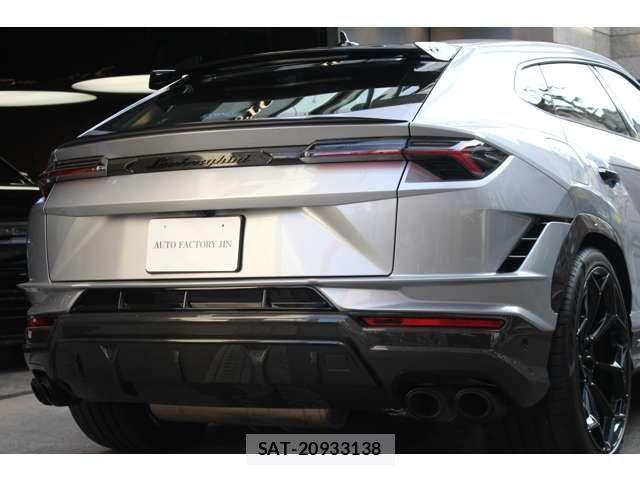 Lamborghini URUS 2025-05 3673413-7