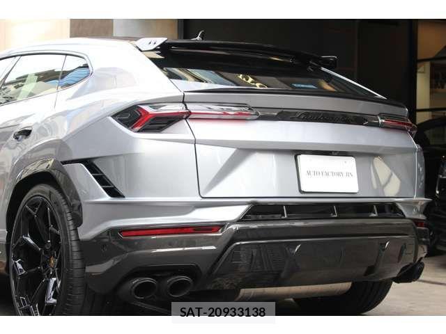 Lamborghini URUS 2025-05 3673413-8