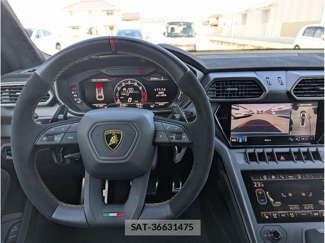 Lamborghini URUS 2024-06 6612593-9