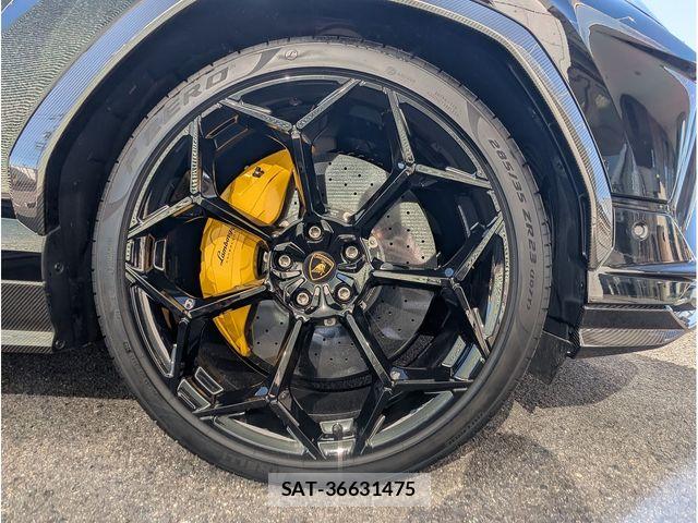 Lamborghini URUS 2024-06 6612593-26