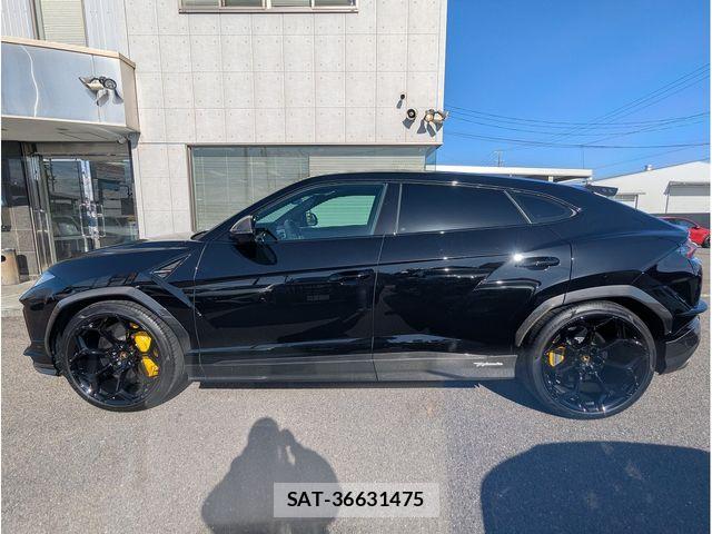 Lamborghini URUS 2024-06 6612593-4