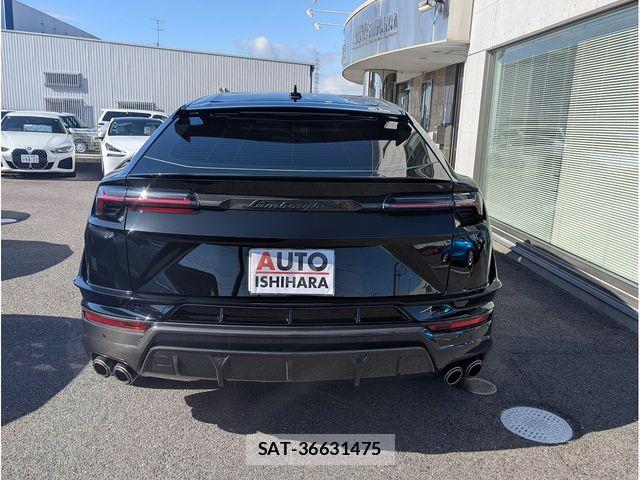 Lamborghini URUS 2024-06 6612593-5