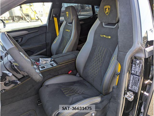 Lamborghini URUS 2024-06 6612593-7