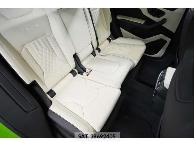 Lamborghini URUS 2024-04 6907196-15