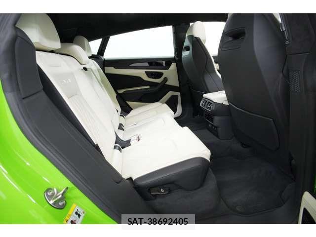 Lamborghini URUS 2024-04 6907196-16