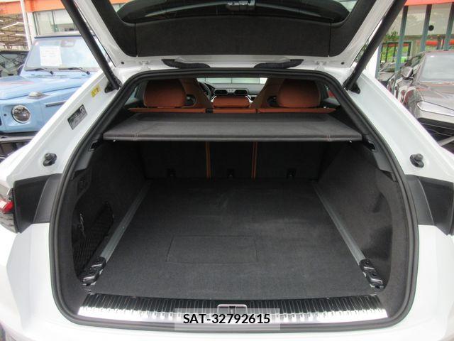 Lamborghini URUS 2025-06 7220457-10