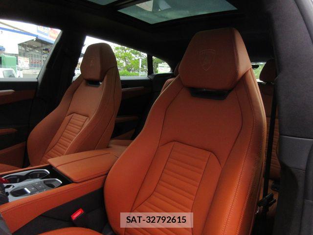 Lamborghini URUS 2025-06 7220457-13