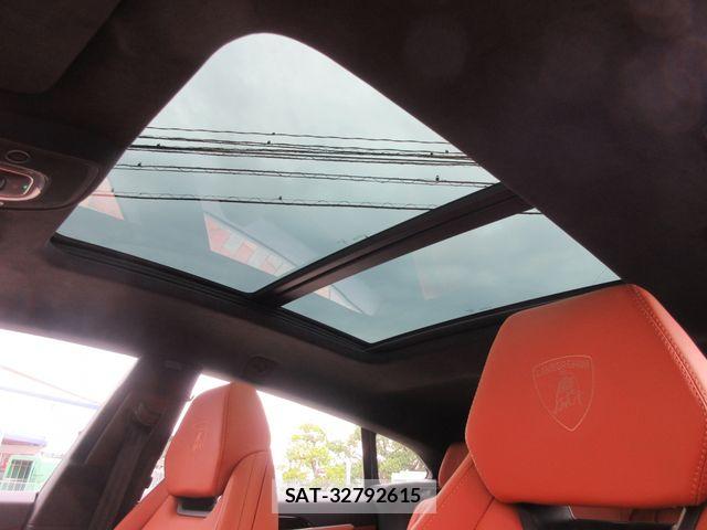 Lamborghini URUS 2025-06 7220457-14