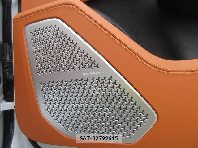 Lamborghini URUS 2025-06 7220457-17