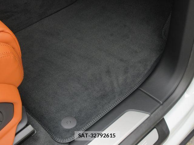 Lamborghini URUS 2025-06 7220457-19