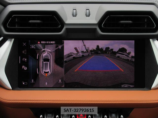 Lamborghini URUS 2025-06 7220457-24