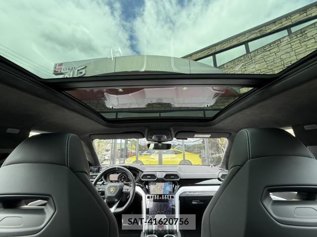 Lamborghini URUS 2022-02 7220447-25