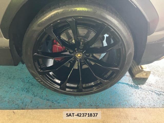 Lamborghini URUS 2021-12 7272143-9