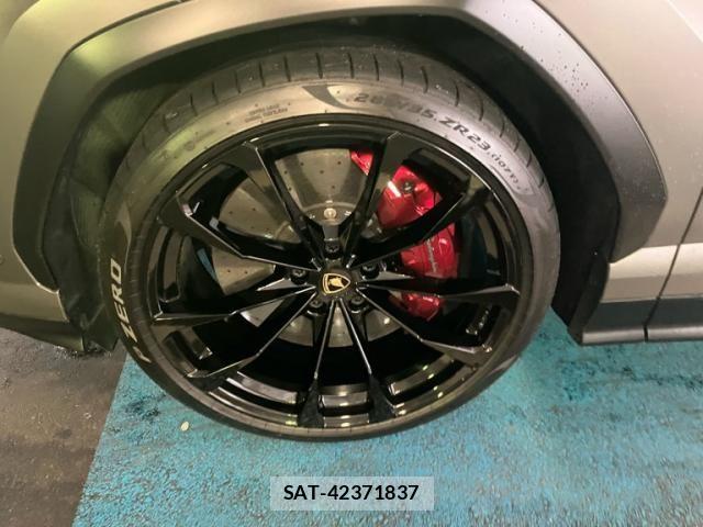 Lamborghini URUS 2021-12 7272143-10