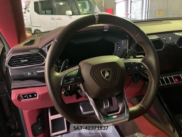 Lamborghini URUS 2021-12 7272143-18