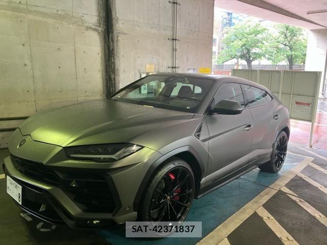 Lamborghini URUS 2021-12 7272143-1