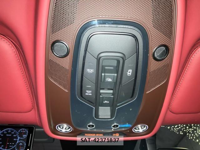 Lamborghini URUS 2021-12 7272143-23