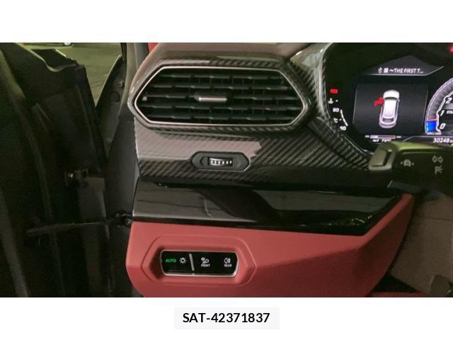 Lamborghini URUS 2021-12 7272143-27