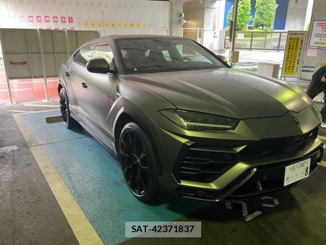 Lamborghini URUS 2021-12 7272143-2