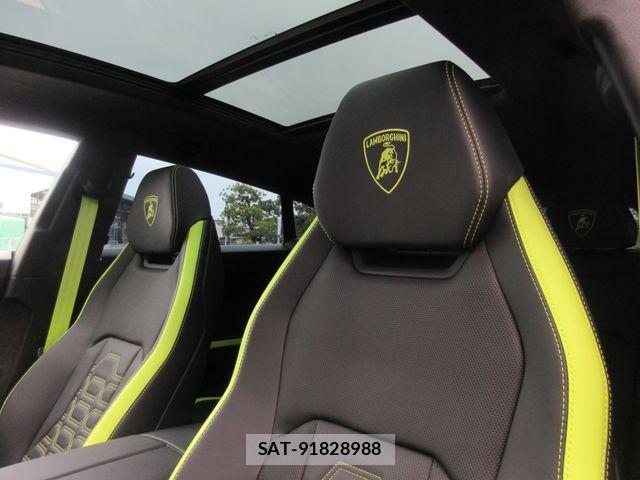 Lamborghini URUS 2025-10 7358325-9