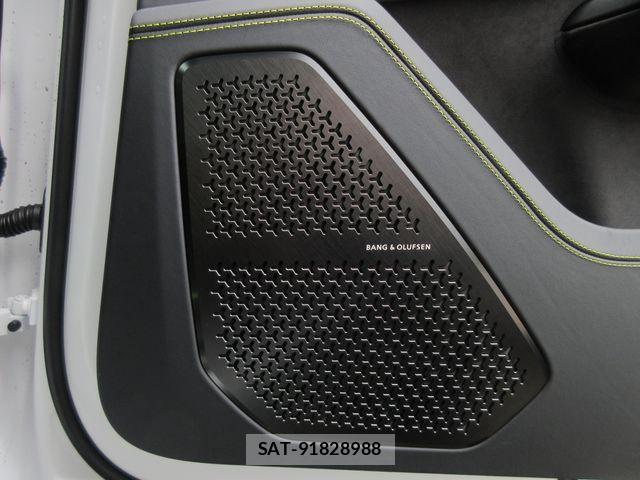 Lamborghini URUS 2025-10 7358325-12