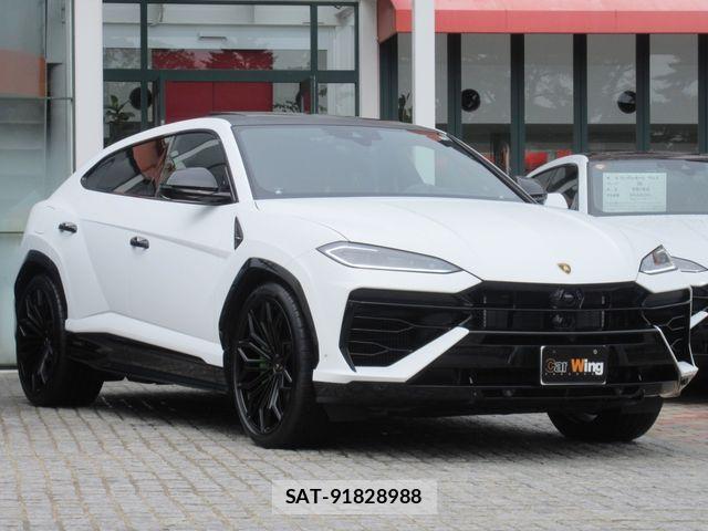 Lamborghini URUS 2025-10 7358325-3