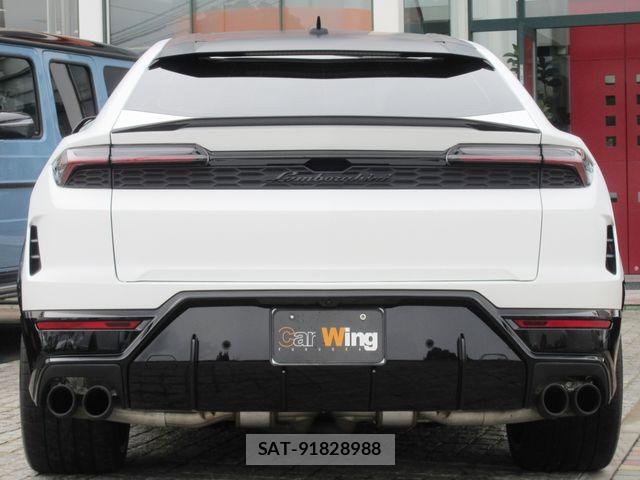 Lamborghini URUS 2025-10 7358325-7