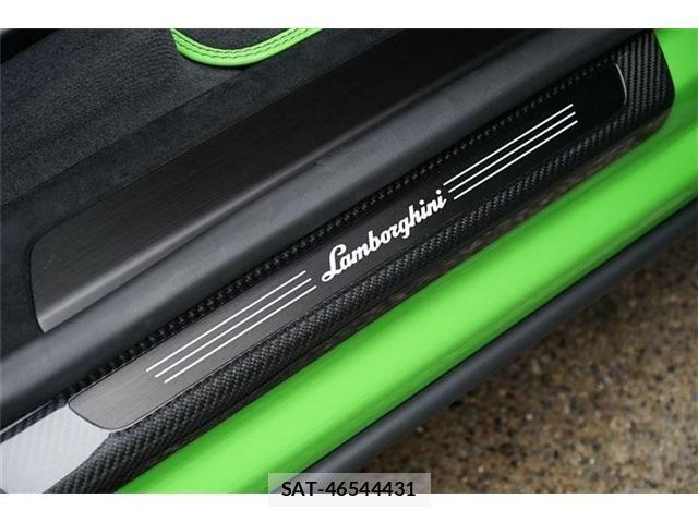 Lamborghini URUS 2024-12 7724701-17