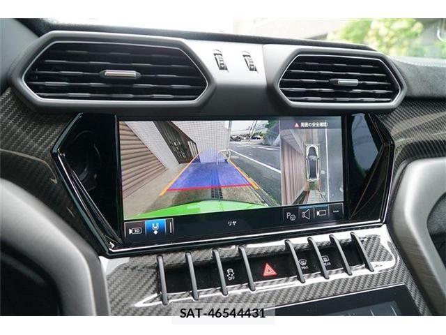 Lamborghini URUS 2024-12 7724701-23