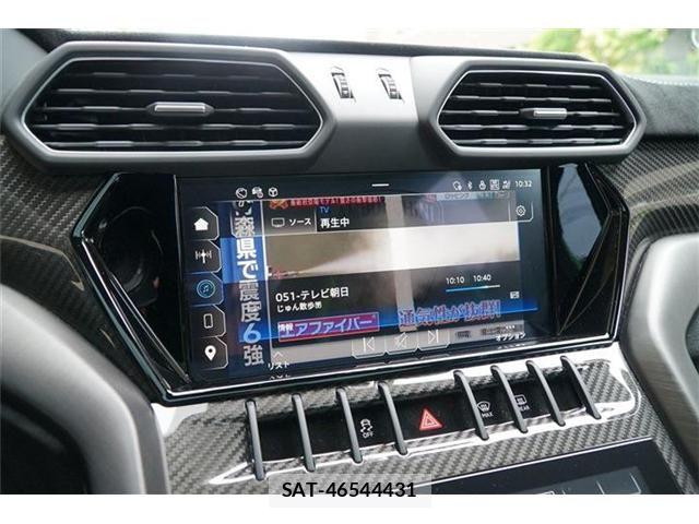 Lamborghini URUS 2024-12 7724701-24