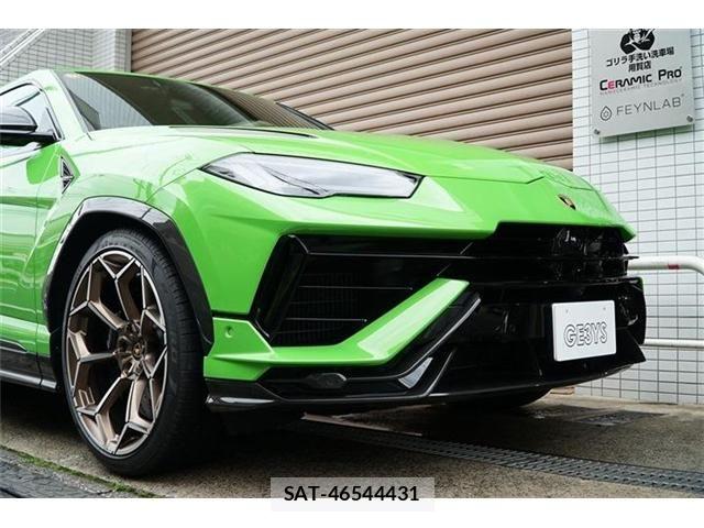 Lamborghini URUS 2024-12 7724701-6