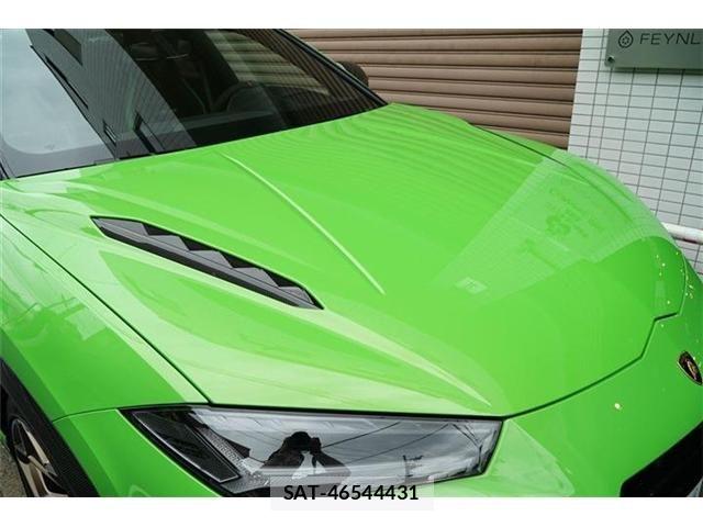 Lamborghini URUS 2024-12 7724701-7