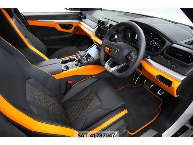Lamborghini URUS 2025-09 7786117-13