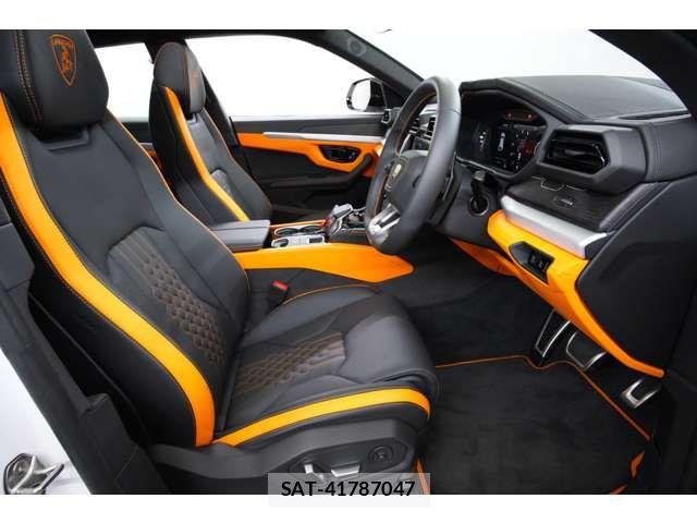 Lamborghini URUS 2025-09 7786117-14