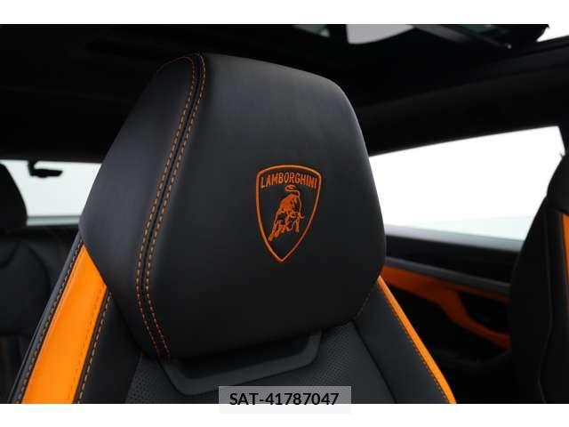 Lamborghini URUS 2025-09 7786117-1