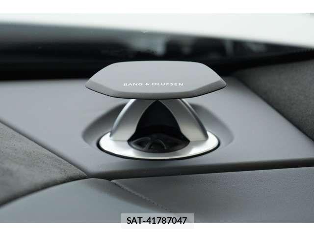 Lamborghini URUS 2025-09 7786117-5