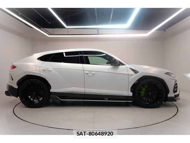 Lamborghini URUS 2019-08 8366541-3