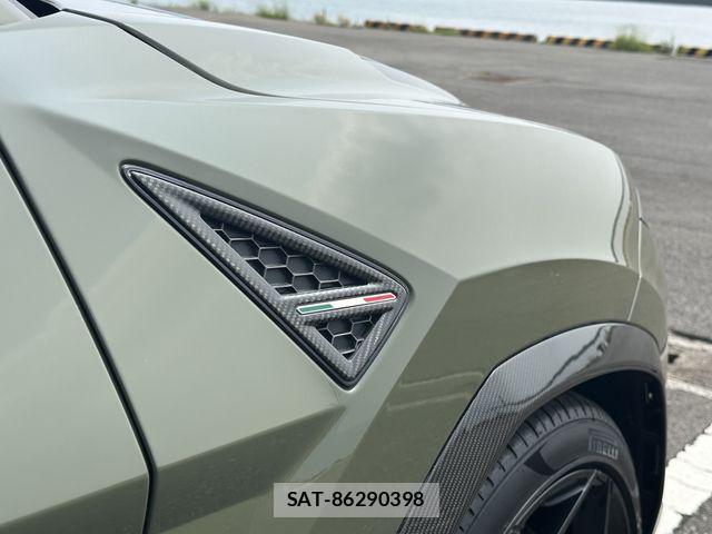 Lamborghini URUS 2026-07 8366543-21