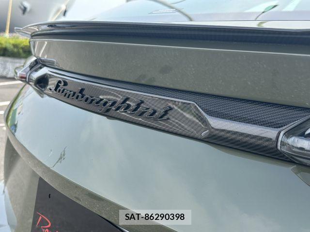Lamborghini URUS 2026-07 8366543-22