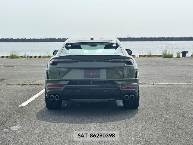 Lamborghini URUS 2026-07 8366543-28