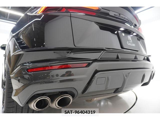 Lamborghini URUS 2023-06 8525407-12