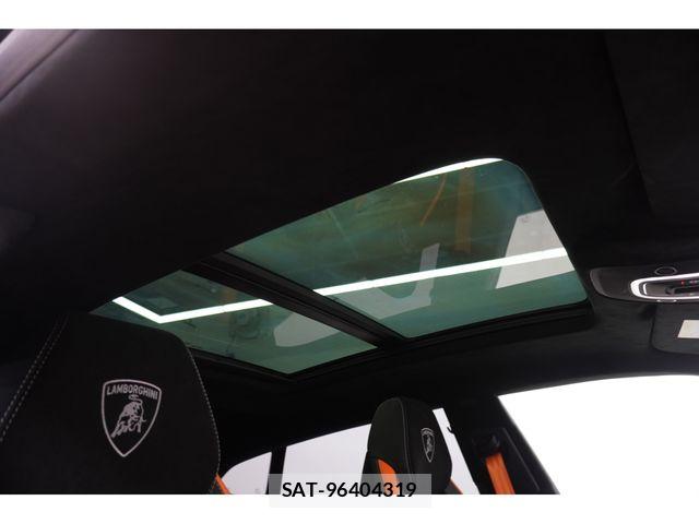 Lamborghini URUS 2023-06 8525407-19