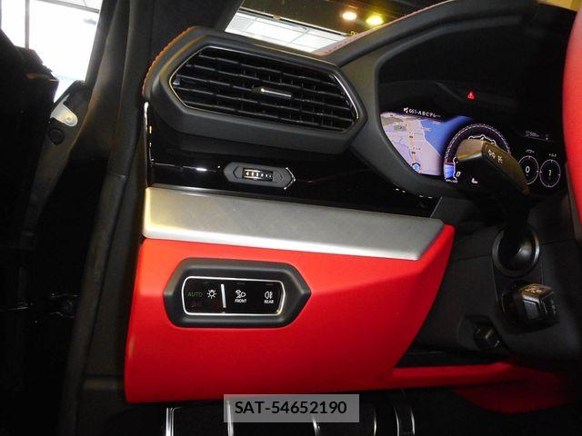Lamborghini URUS 2019-07 8829727-20