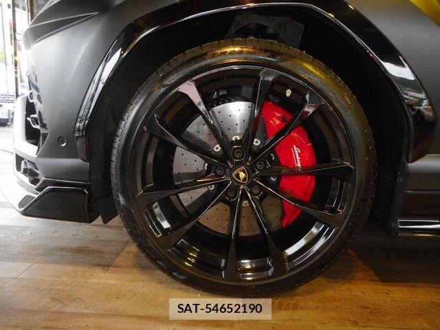 Lamborghini URUS 2019-07 8829727-8