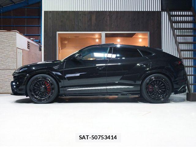 Lamborghini URUS 2020-09 8880324-5