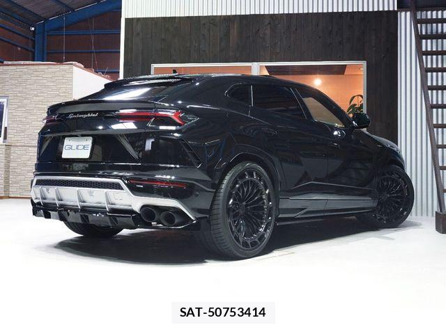 Lamborghini URUS 2020-09 8880324-6